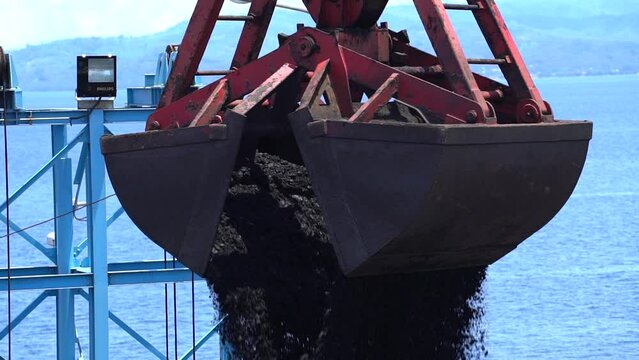 Unload coal in coal mining
