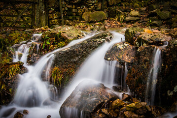 Fototapeta na wymiar waterfall in autumn, lake district