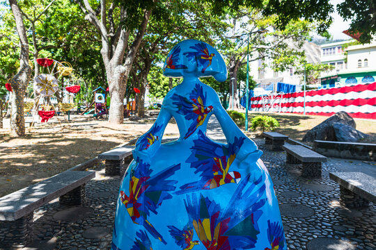 Caracas, Venezuela, 01.28.2024: urban art in the municipality of Chacao dedicated  to the Meninas collection by the artist Antonio Azzato (n. 16 Plaza Las Morochas, statue title: Guacamayas).