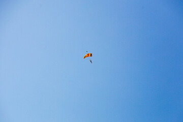 parachute Fly in Sri Lanka.