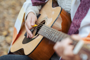 ピックを落とさない持ち方のコツ