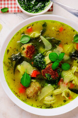 Easy meatball tortellini soup. style hugge