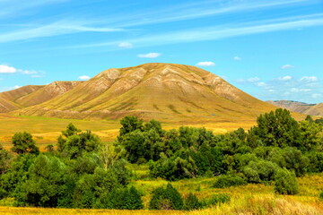 Obraz premium Karamurun-tau is a picturesque mountain range of the Orenburg region.