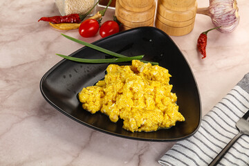 Scrambled egg in the bowl