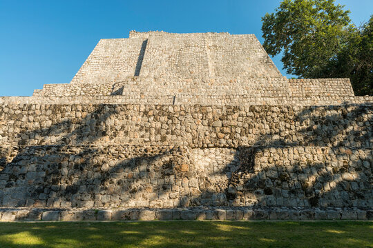 Estructura en la antigua ciudad maya de Edzná, en Campeche, México