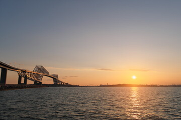 Fototapeta na wymiar 若洲海浜公園の夕日　Sunset at Wakasu Seaside Park