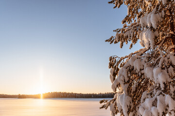 Coucher de soleil en hiver en Laponie