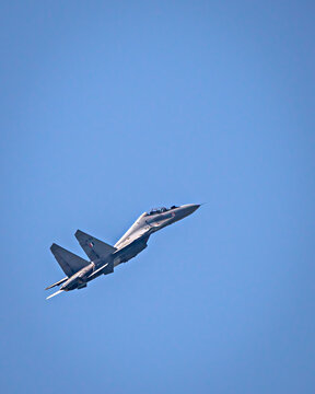 Mumbai, India-January 14th, 2024: Indian Air Force's Sukhoi SU-30 MKI performing maneuvers during Mumbai Air Show 2024.