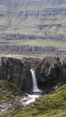 Fototapeta na wymiar Wasserfall in Island