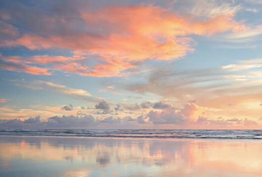 Abendstimmung am Bethells Beach, Auckland, Nordinsel, Neuseeland