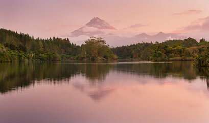 Lake Mangamahoe, Mount Taranaki, Nordinsel, Neuseeland, Ozeanien