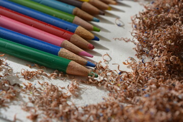 色鉛筆と削りカス