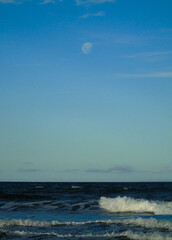 Mar, cielo y luna (sea, sky and moon)