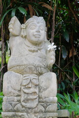 バリ　石像　風景