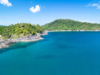 Foto op Plexiglas Amazing tropical seashore landscape background,Top view waves crashing on rocks © panya99