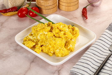 Scrambled egg in the bowl