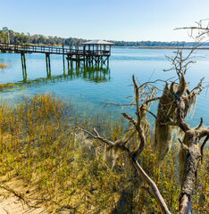 Obraz premium Old Town Wharf Boardwalk at The Wright Family Park, Bluffton, South Carolina, USA