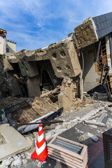 能登半島地震 倒壊したビル