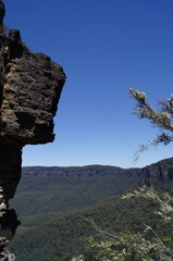 three sisters in the blue mountains