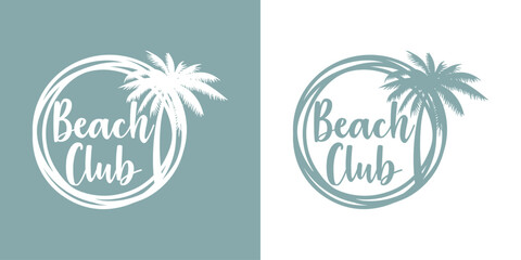 Fototapeta na wymiar Logo vacaciones de verano. Marco circular con líneas con texto manuscrito Beach Club y silueta de la palma