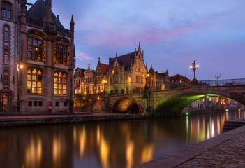 Long Exposure of the twilight by the Ghent waterfront