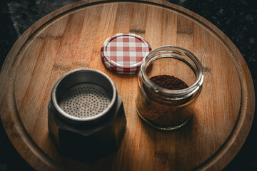 Moka kettle for preparing coffee