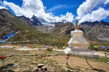 Tibetan stupa in the mountains of Ladakh - obrazy, fototapety, plakaty