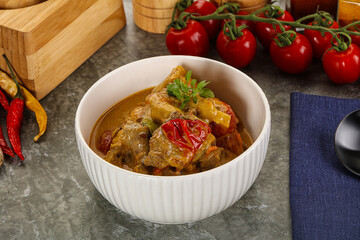 Yellow THai curry with beef
