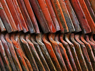 Rooftiles stack pattern.