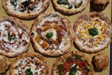 Pizze napoletane a portafoglio