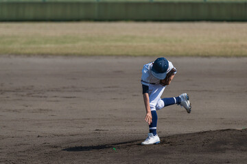 少年野球試合風景 小さなエース