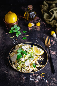 Ppasta with broccoli, lemon zest, oil and parsley