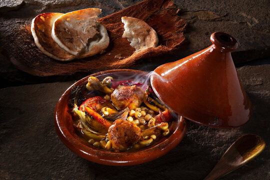 Tajine with chicken legs and vegetables (Morocco)
