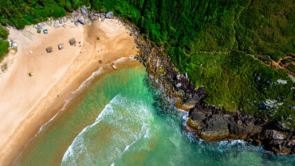 Praia Lagoinha do Leste Florianópolis Paisagem Natureza Oceano Costa Areia Verão Turismo Destino Paraíso Brasil Viagem Cenário Tranquilidade Sol Mar Beleza natural Horizonte Lazer Relaxamento Surf © Pedro