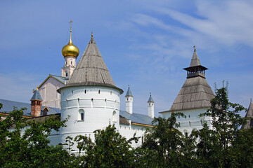 Fototapeta na wymiar View of the Rostov Kremlin and the Wood tower on a summer day. Golden ring of Russia, Rostov Veliky, Russia