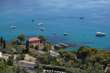 vue de bord de mer en Italie
