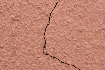 Obraz premium Cracked plaster wall. Construction and renovation.