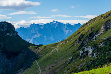 Fototapeta premium Panoramic view from Fronalpstock of the Swiss mountains on Lake Lucerne.