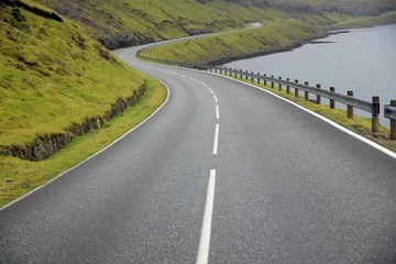 Fototapete Atlantikstraße Empty road in the Faroe islands