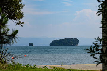 海に見える離れ小島