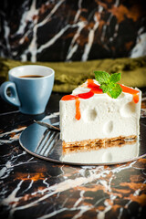 Soft and delicate Air Cheesecake with a biscuit base.