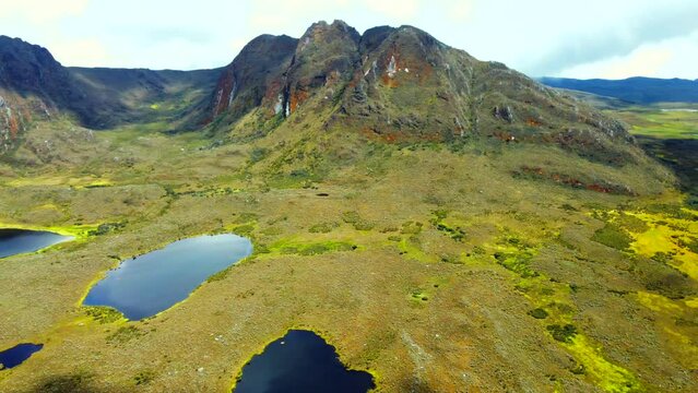 Drone video captures the rich tapestry of life that thrives in this harsh yet magical environment.
Yaw Left to Right