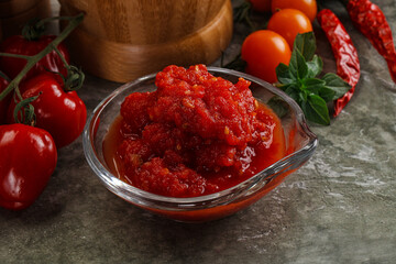Fresh tomato puree pasta sauce
