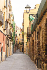 Fototapeta na wymiar Rundgang durch die Altstadt von Tarragona