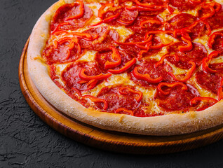 tasty pepperoni pizza with red bell peper