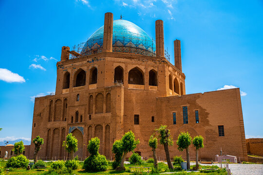 Majestic Dome of Soltanieh under Restoration, Soltaniyeh City, Zanjan Province, Iran