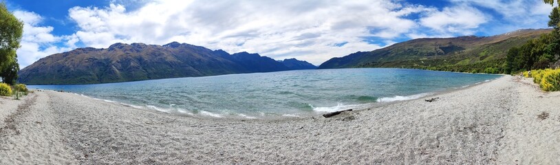 fotografía panorámica de un lago en nueva zelanda