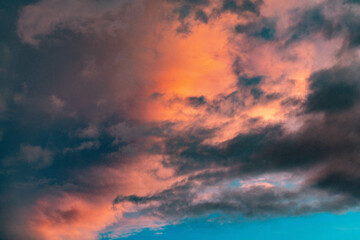 Fototapeta na wymiar Cielo nublado en la Comunidad Valenciana