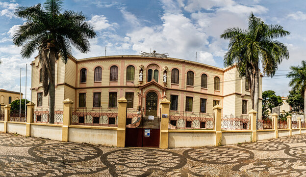 Escola Estadual Peixoto Gomide - SP