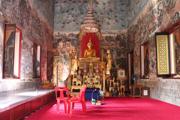 buddhist temple (wat chaiyo wora wihan) in ang thong in thailand 